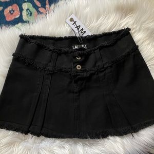 IAMGIA Skylar Skirt SIZE L